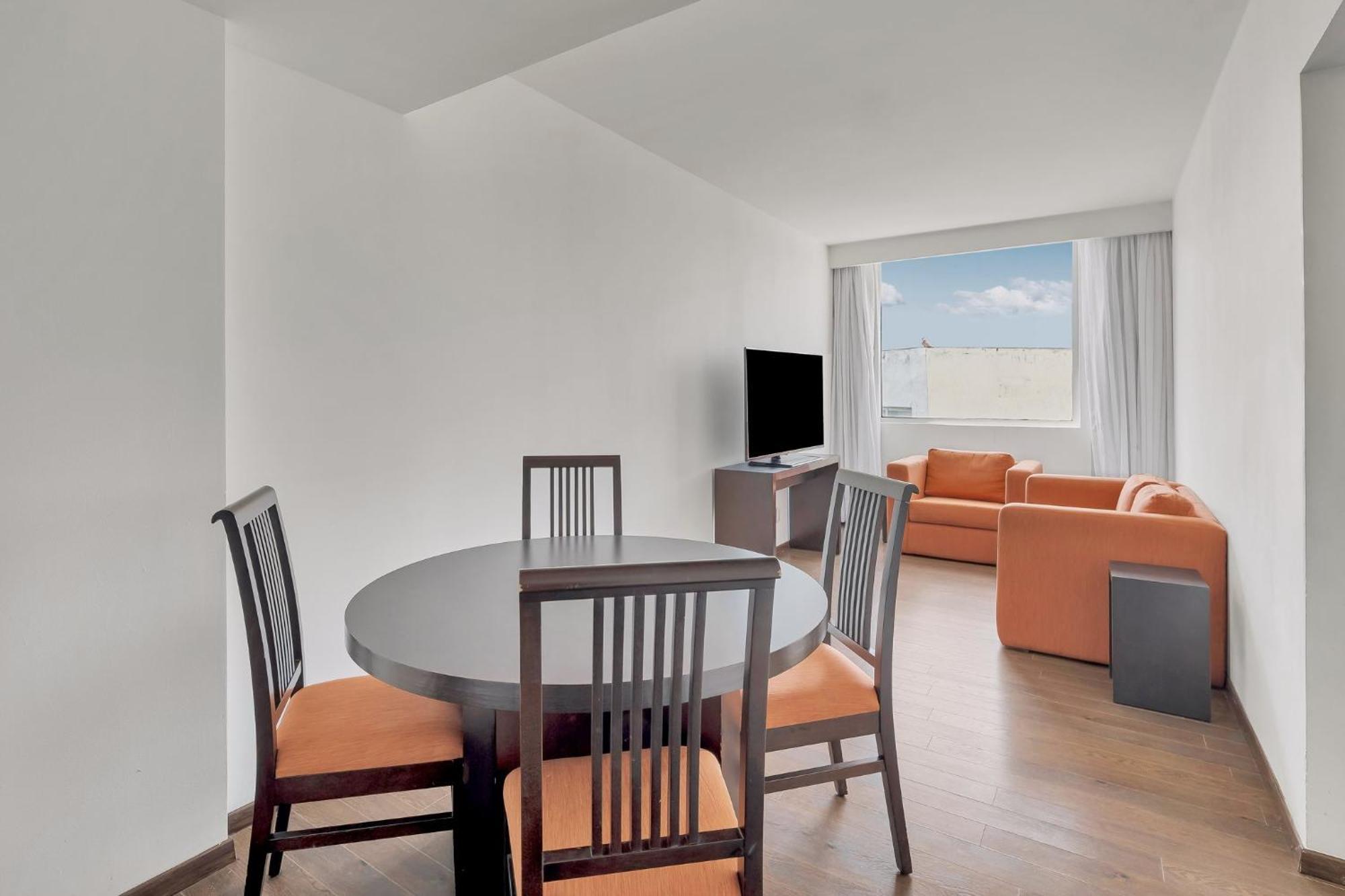Fiesta Inn Insurgentes Sur Мехико Экстерьер фото